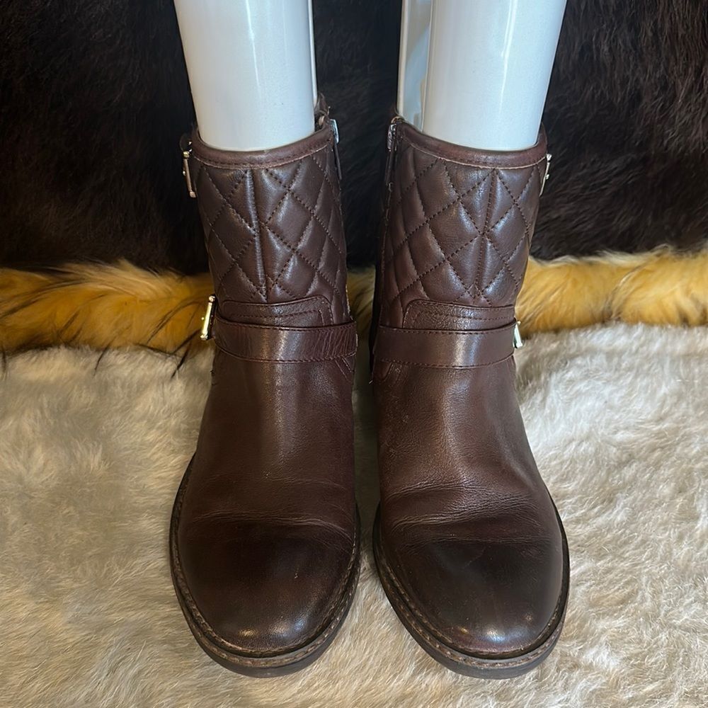 Arturo Chiang booties 8 (3800)